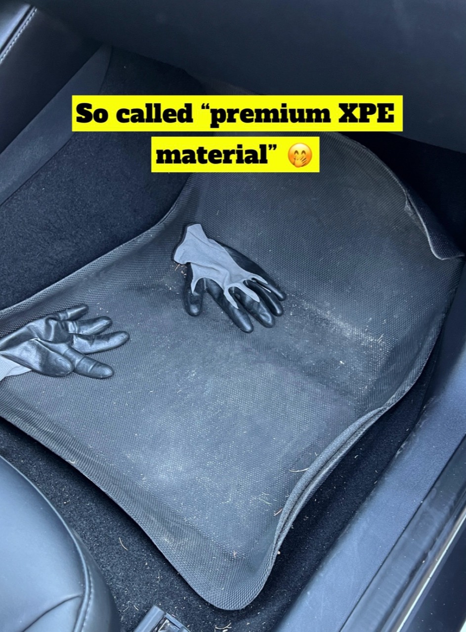 Foam-style comparison mat with separated layers and poor fit
